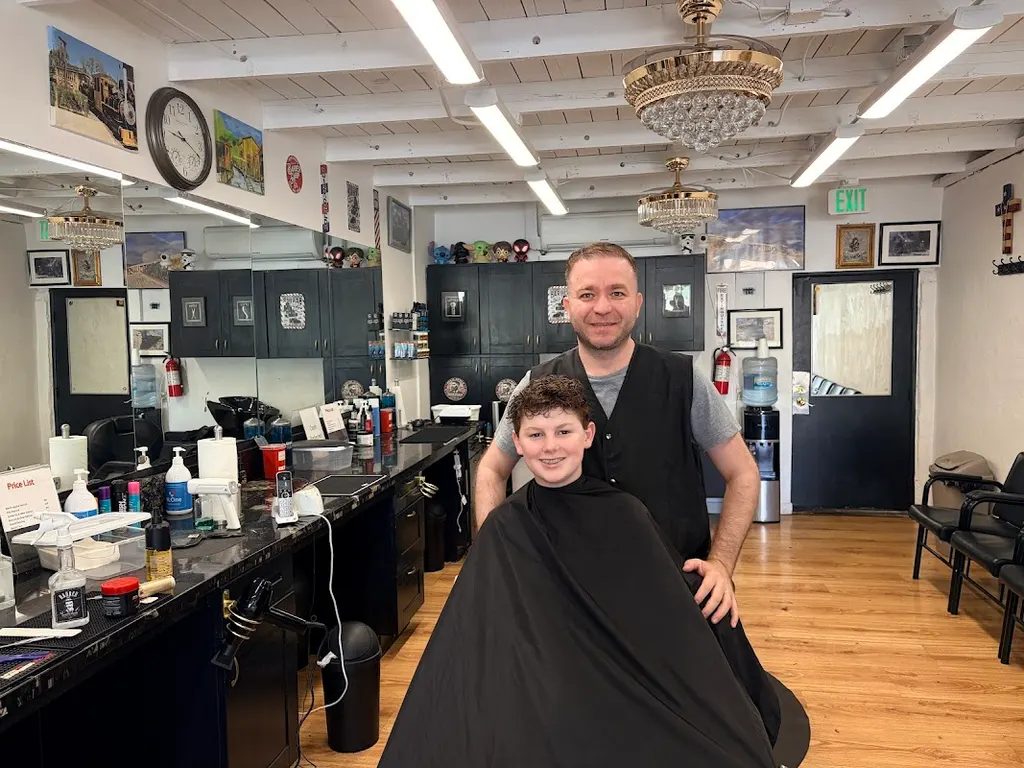 Ron's Old Poway Barbershop — Barber shop in Poway